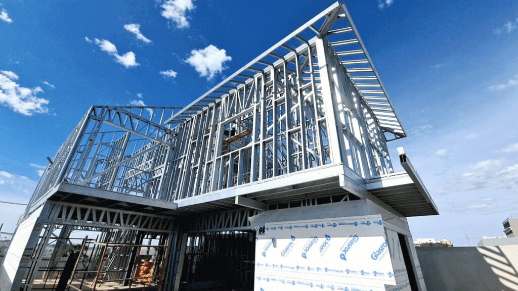 Construção em Steel Frame com estrutura de aço galvanizado